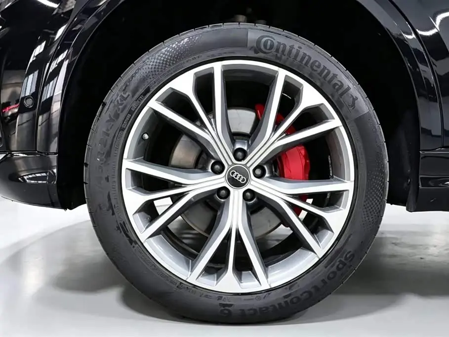 Audi Q8 2021 — Photo 15/17