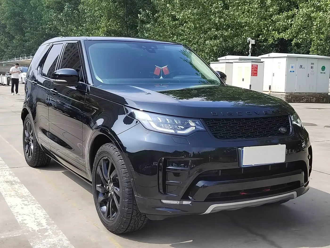 Land Rover Discovery 2020 — Photo 3/20