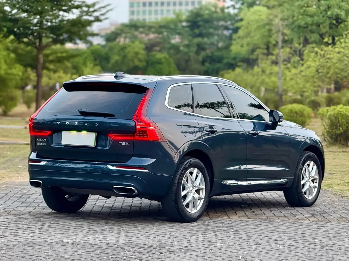 Volvo XC60 2020 — Фото 6/20