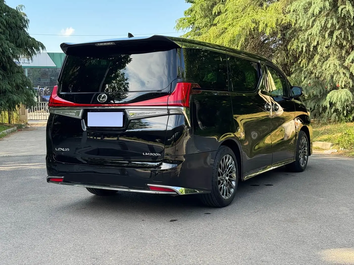 Toyota Vellfire 2023 — Photo 11/11