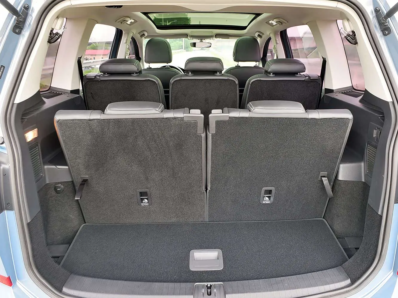 Volkswagen Touran 2019 — Фото 14/15