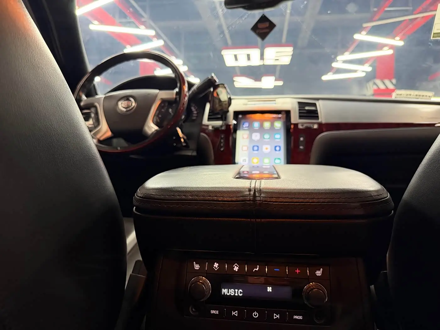 Cadillac Escalade 2008 — Photo 16/20