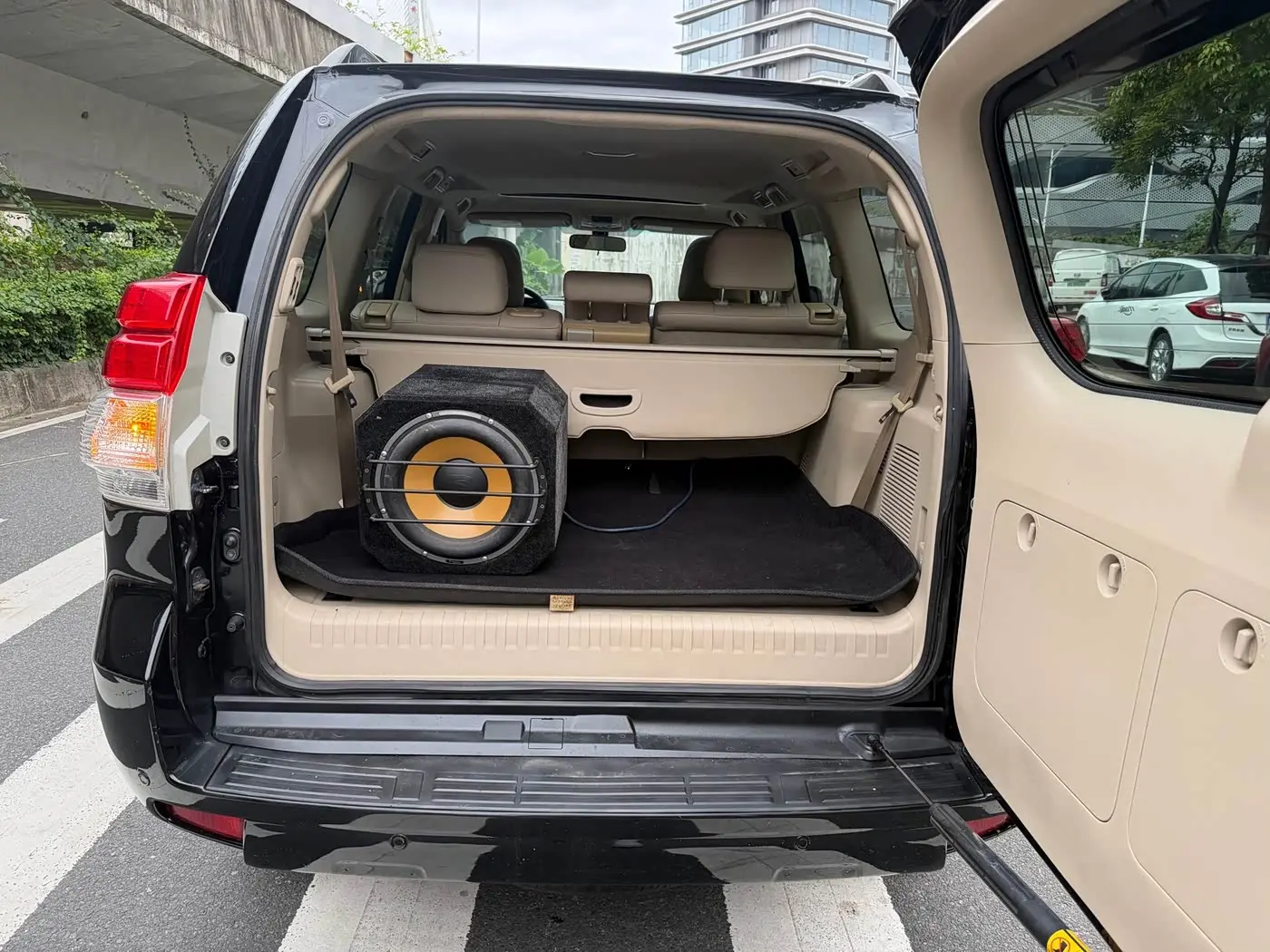 Toyota Prado 2012 — Photo 18/20