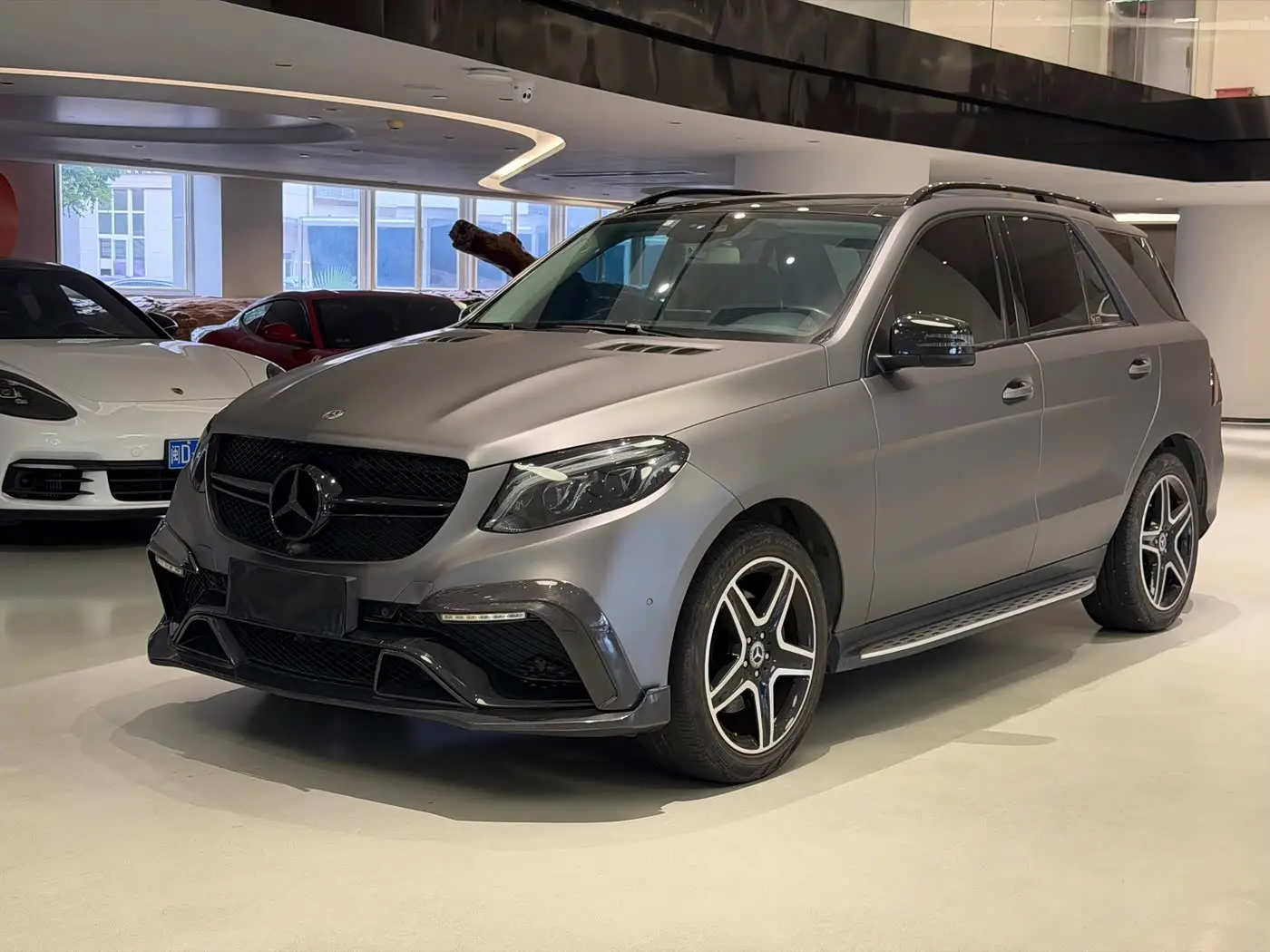 Mercedes-Benz GLE 2016 — Фото 1/15