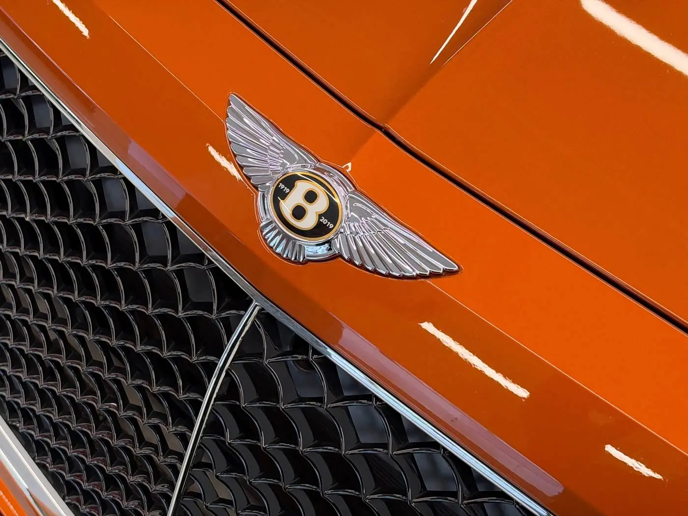 Bentley Bentayga 2019 — Фото 18/18