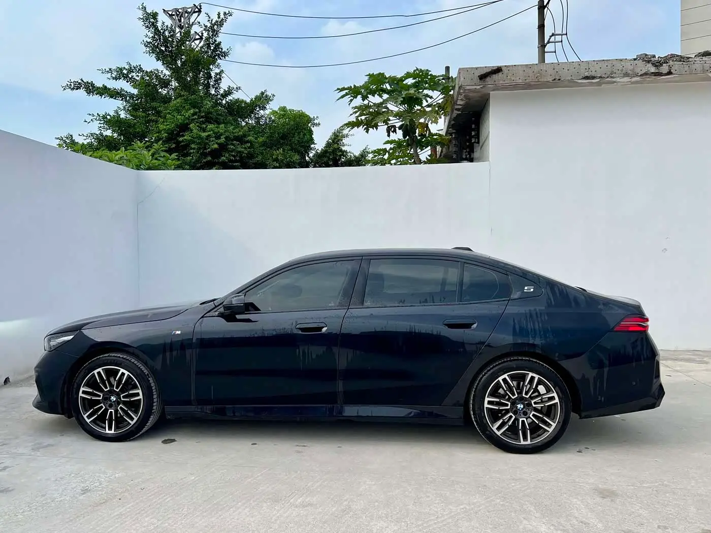 BMW 5 Series 2025 — Şəkil 5/14