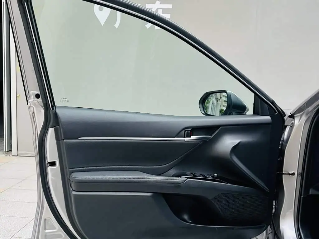 Toyota Camry 2022 — Photo 20/20