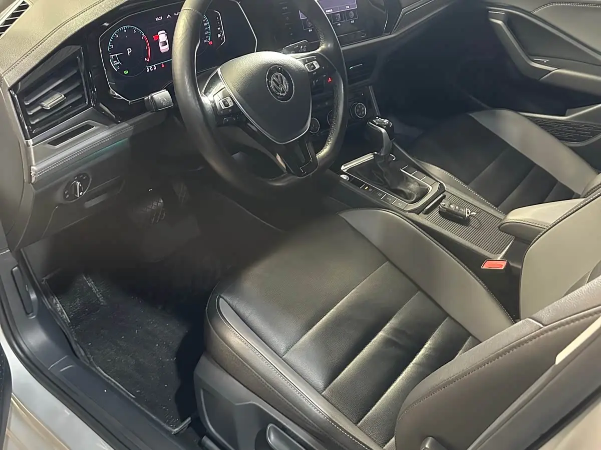 Volkswagen Sagitar 2022 — Photo 10/20