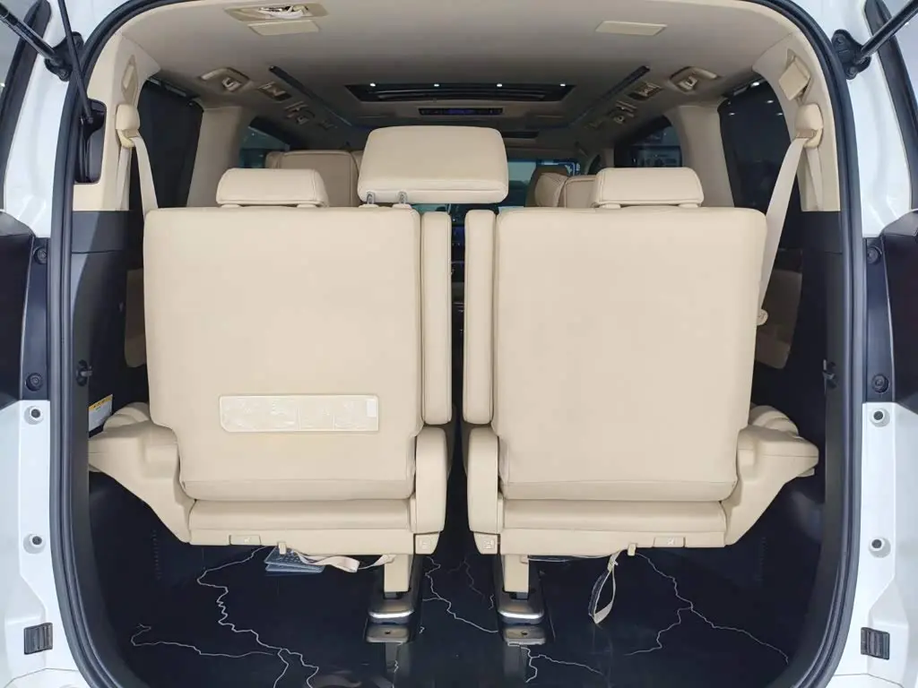 Toyota Alphard 2018 — Фото 17/18