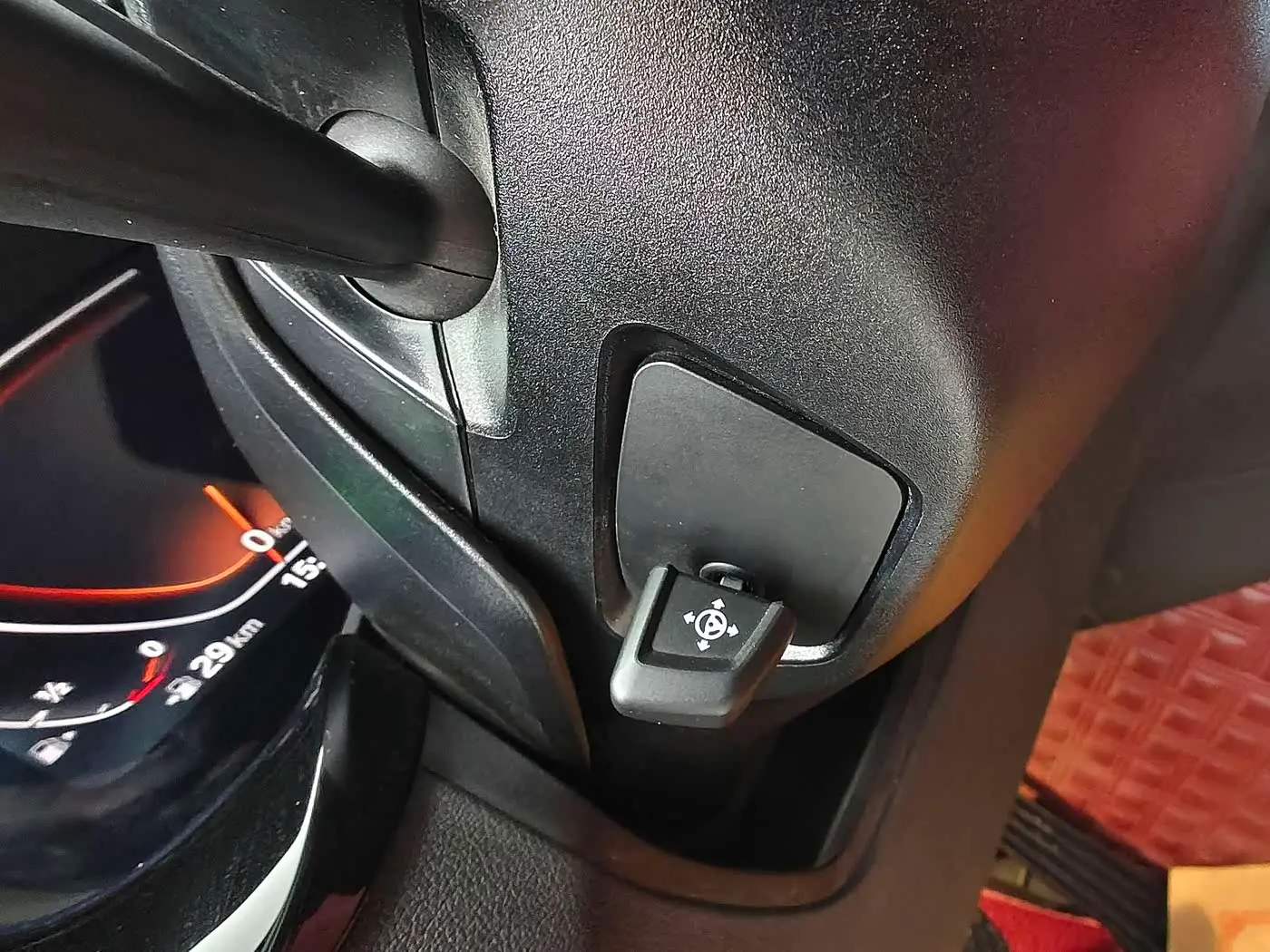 BMW 5 Series 2024 — Photo 12/20