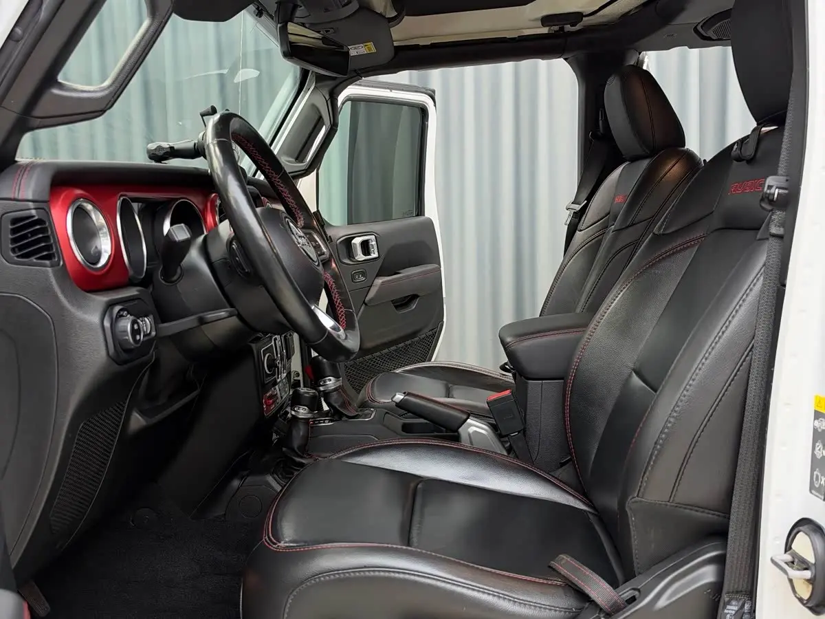 Jeep Wrangler 2022 — Фото 9/18