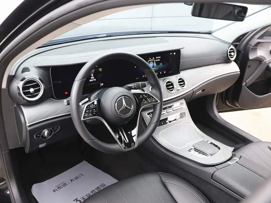 Mercedes-Benz E-Class 2023 — Şəkil 13/20