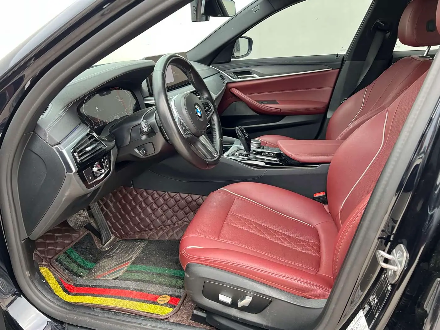 BMW 5 Series 2022 — Photo 6/12