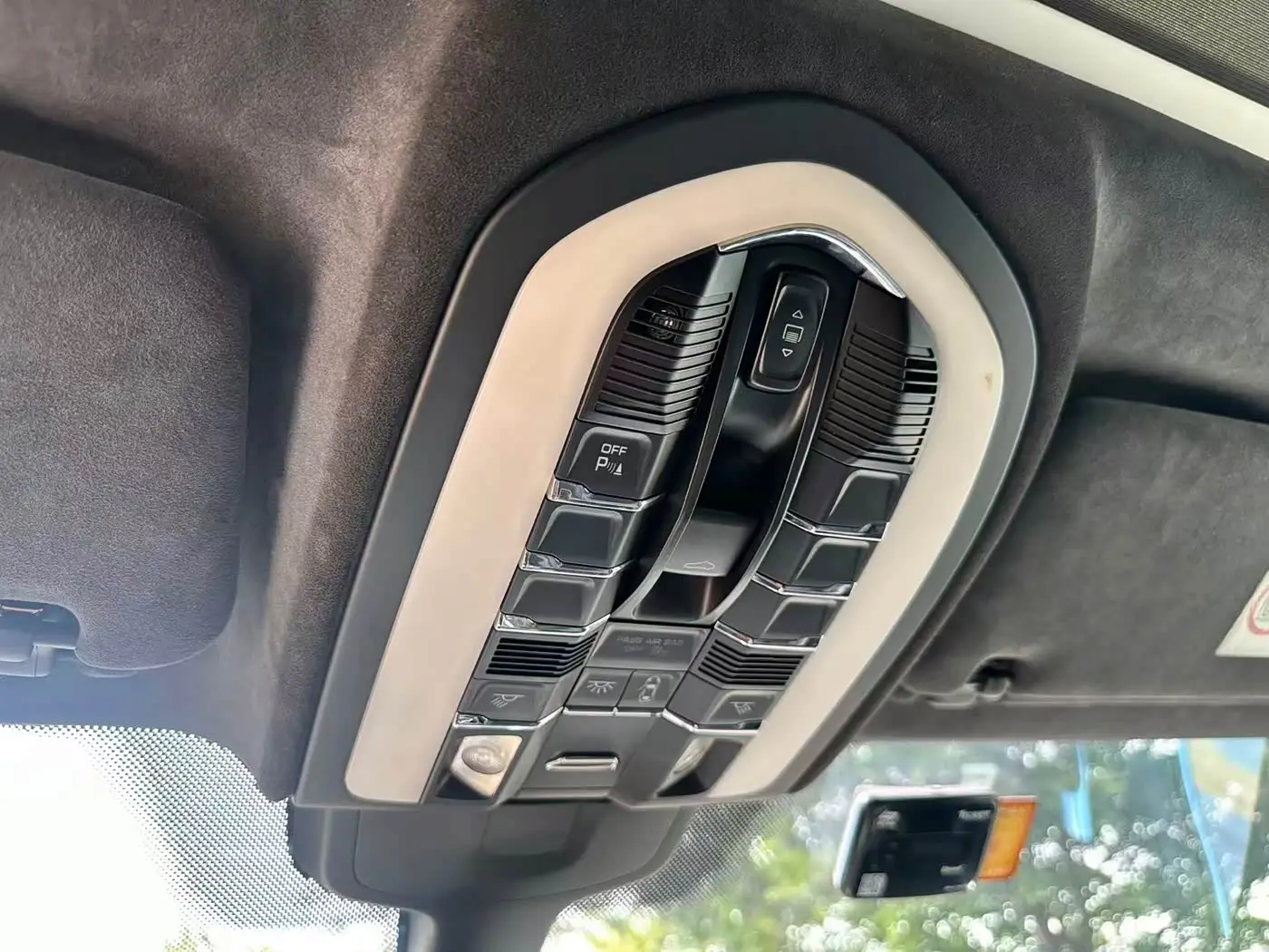 Porsche Cayenne 2016 — Photo 20/20