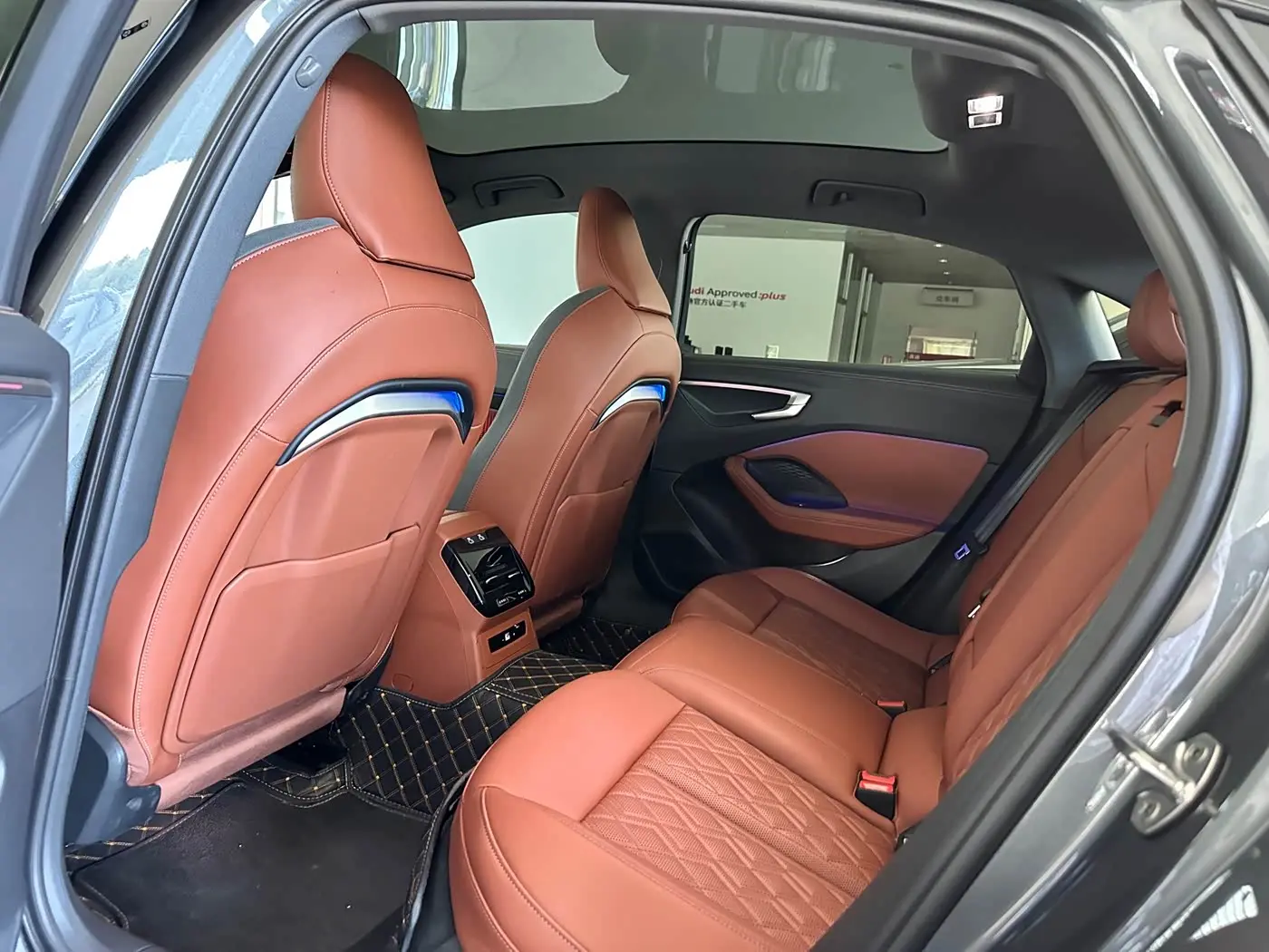 Audi A5L 2025 — Photo 5/6