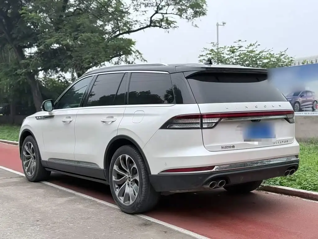 Lincoln Aviator 2020 — Photo 4/13