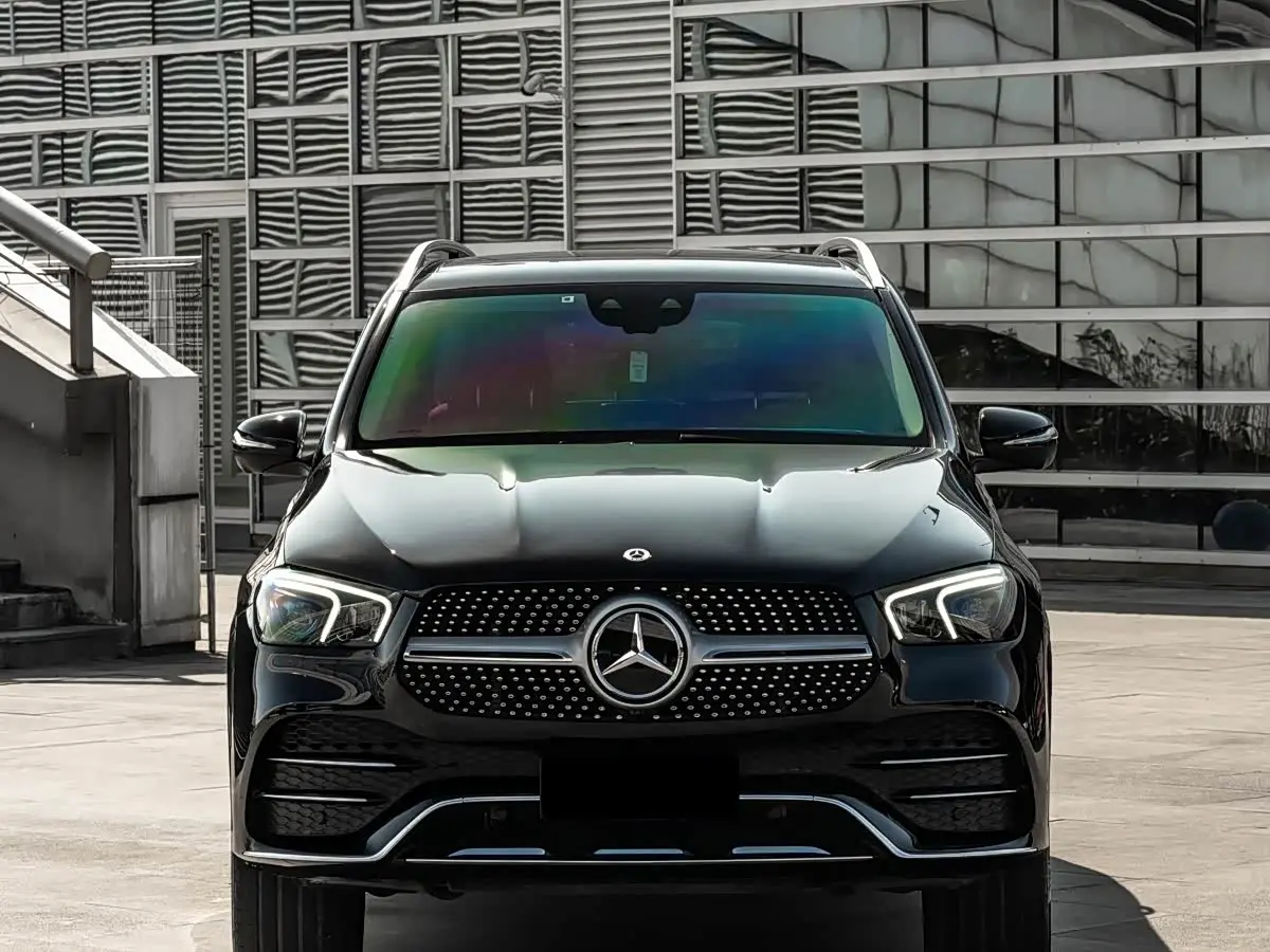 Mercedes-Benz GLE 2022 — Photo 2/20