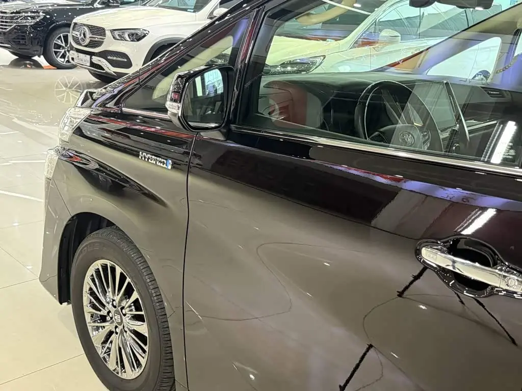 Toyota Vellfire 2021 — Photo 14/20