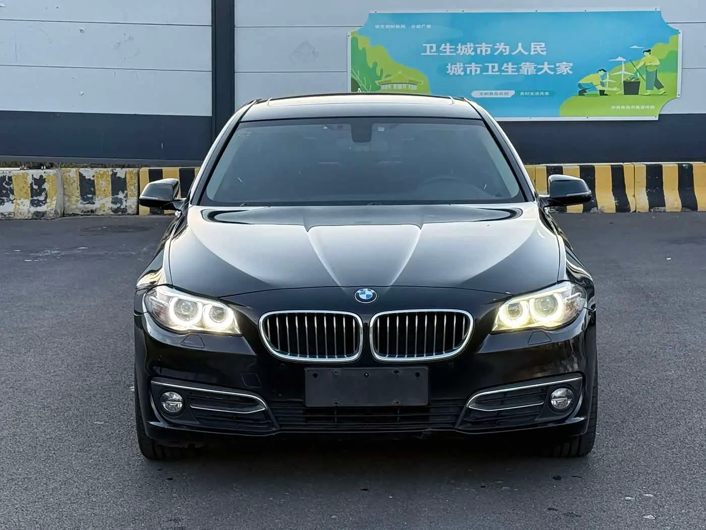 BMW 5 Series 2016 — Фото 2/16