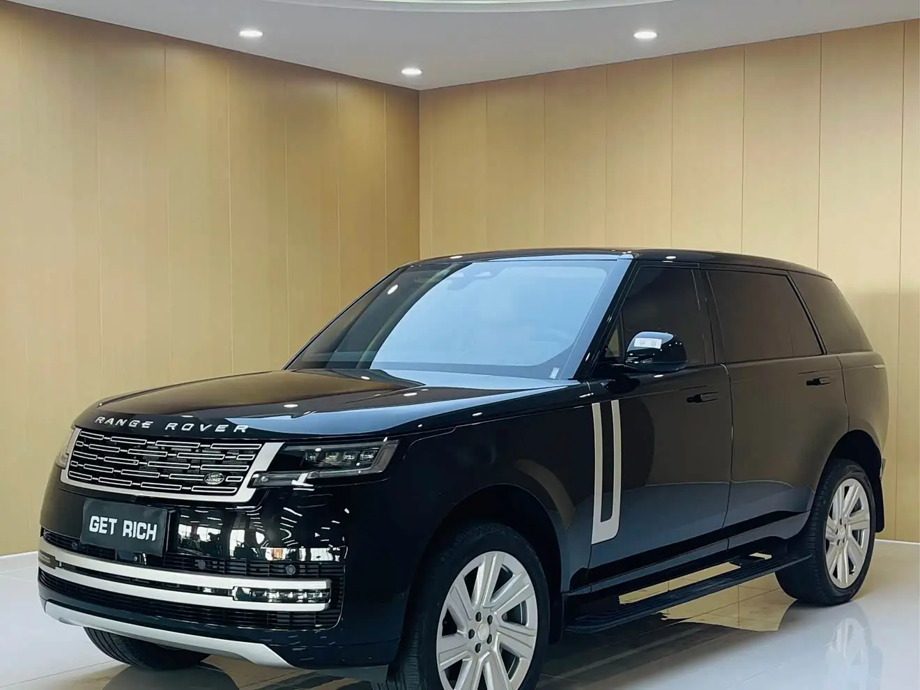 Land Rover Range Rover 2023 — Фото 1/19