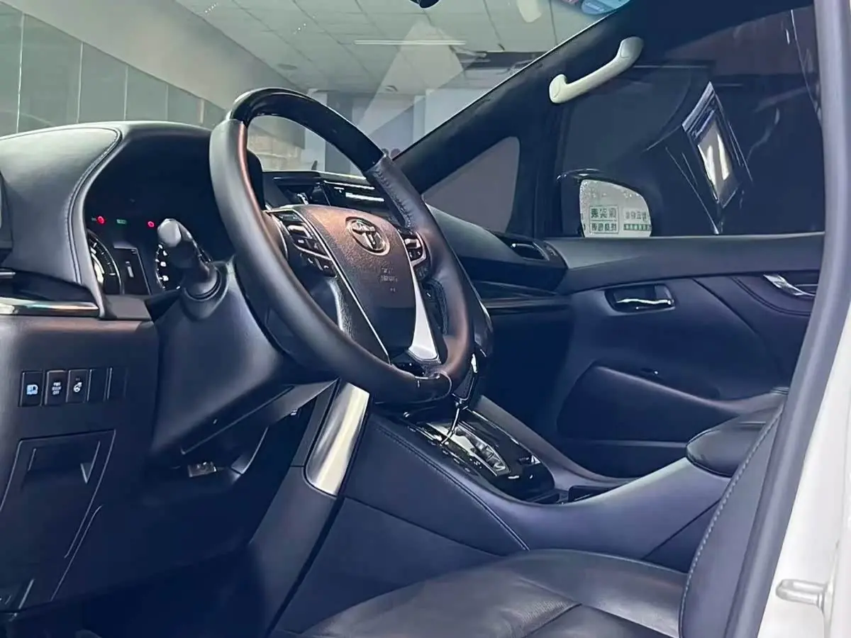 Toyota Vellfire 2020 — Фото 4/9