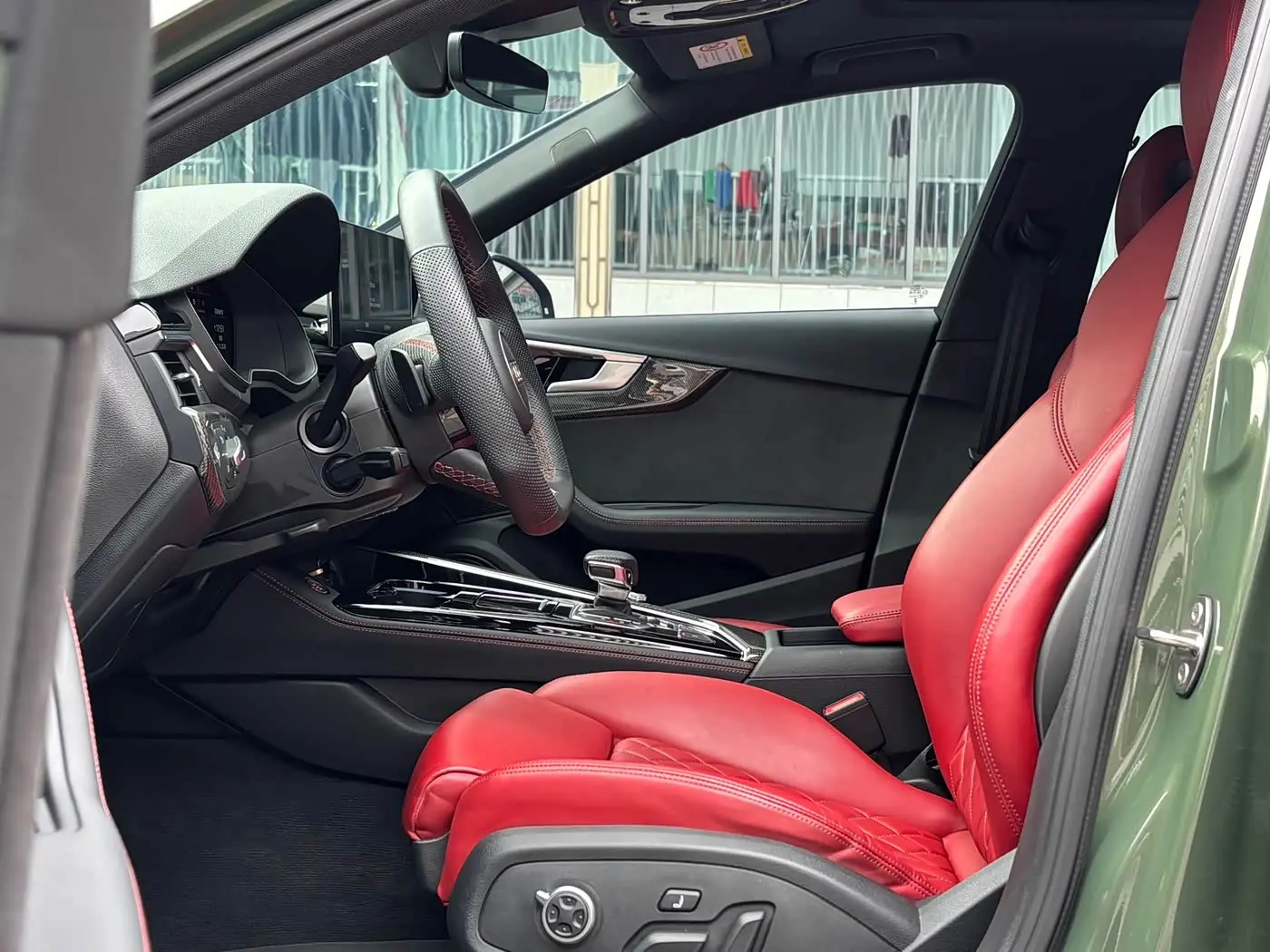 Audi S4 2024 — Photo 9/17