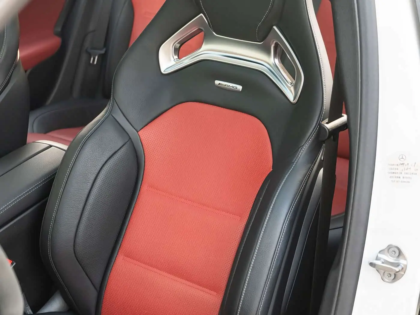 Mercedes-Benz A-Class AMG 2023 — Photo 8/9