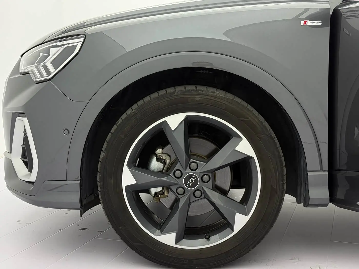Audi Q3 2023 — Şəkil 19/20