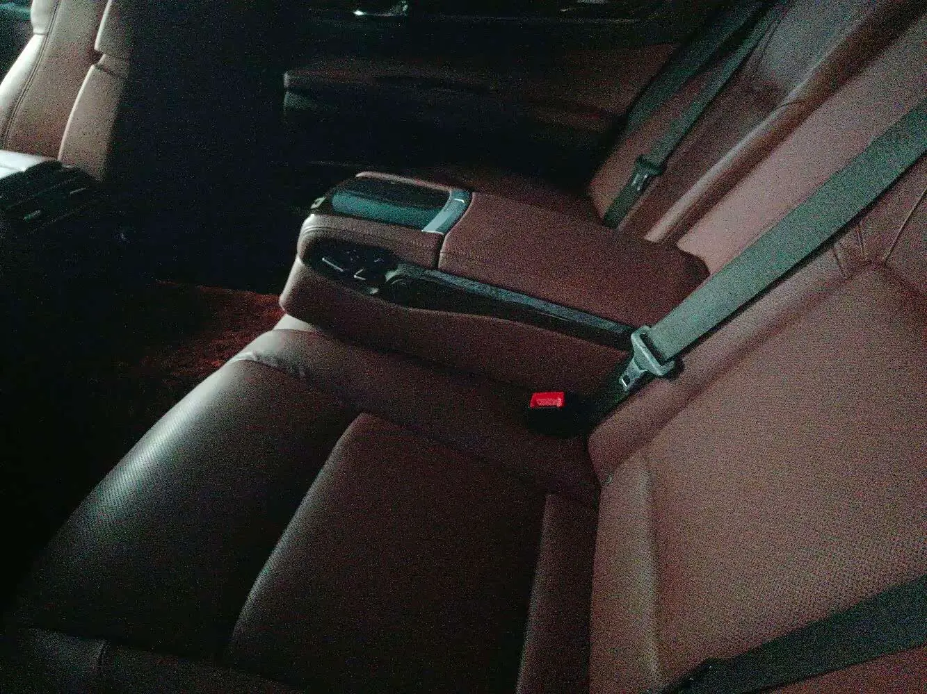 BMW 7 Series 2014 — Photo 8/14