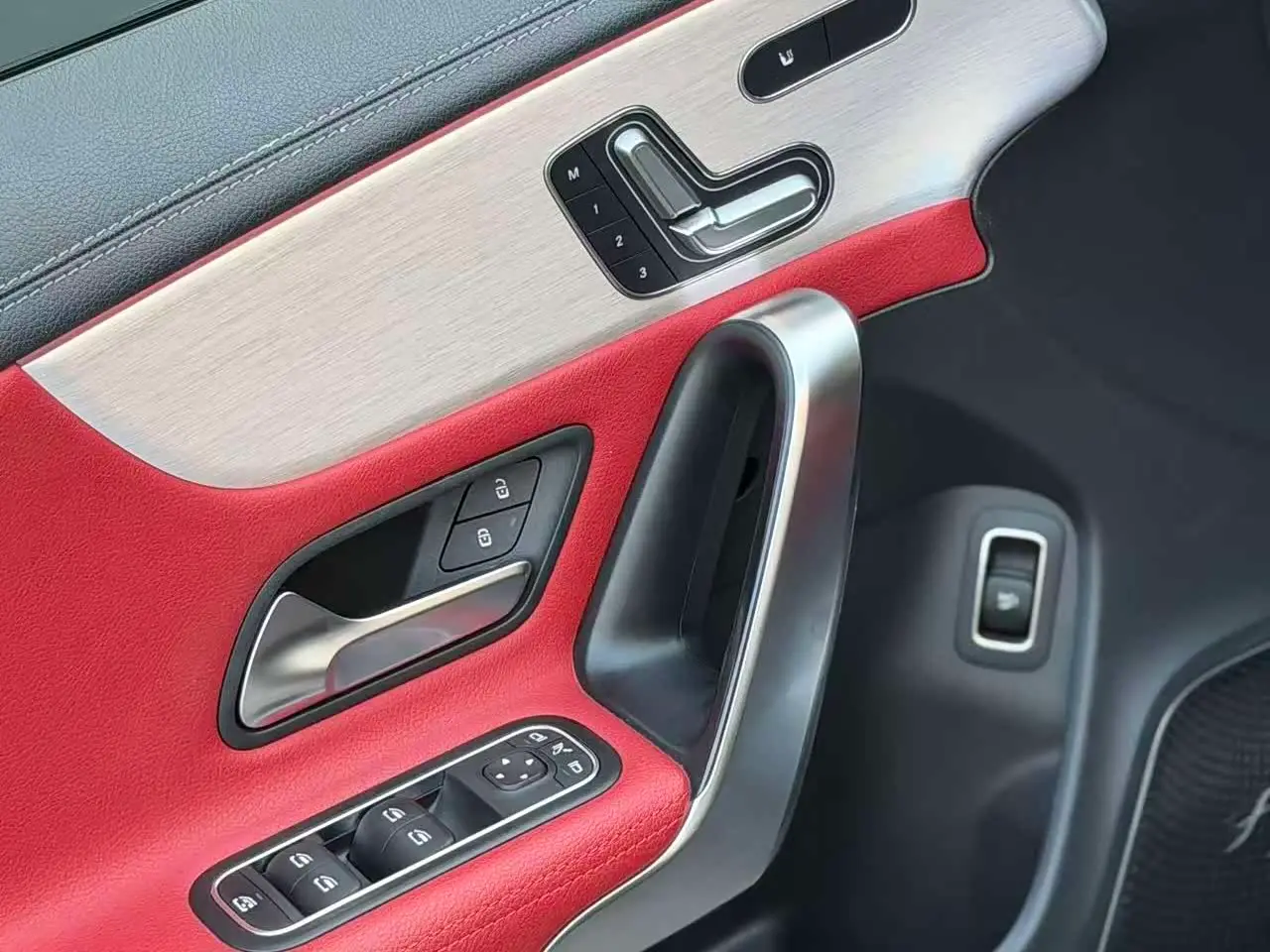 Mercedes-Benz CLA AMG 2021 — Фото 9/18