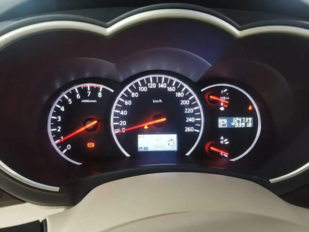 Nissan Quest 2016 — Şəkil 12/20