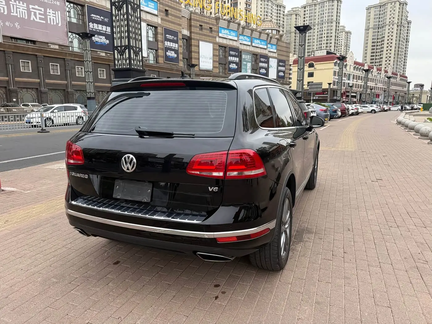 Volkswagen Touareg 2018 — Фото 7/19