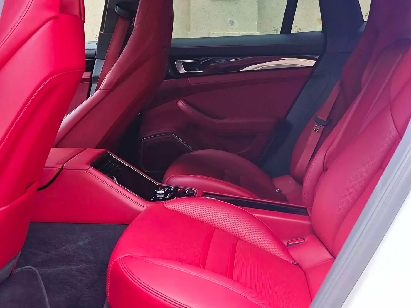 Porsche Panamera 2023 — Şəkil 16/17