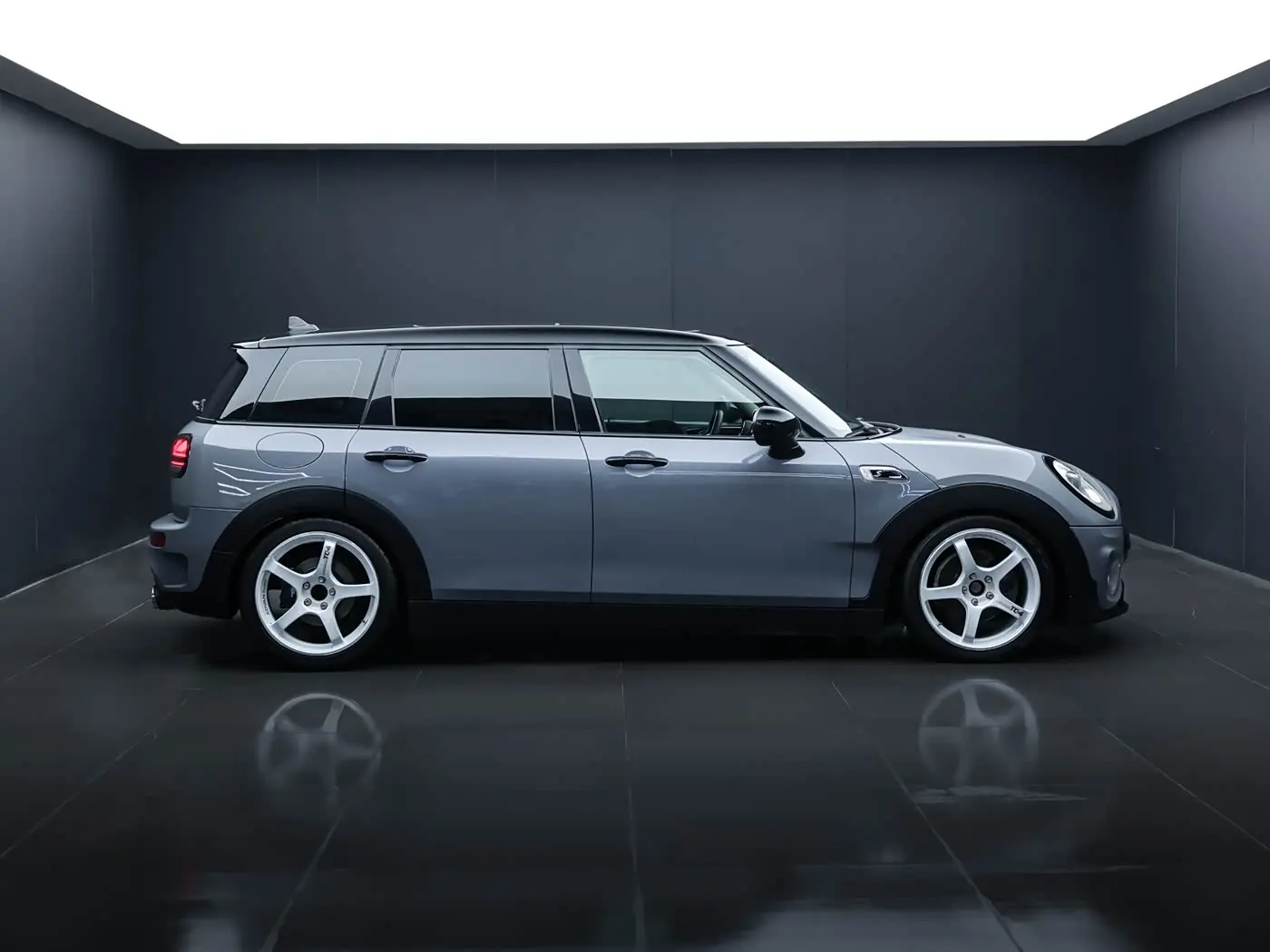 MINI CLUBMAN 2017 — Photo 4/20