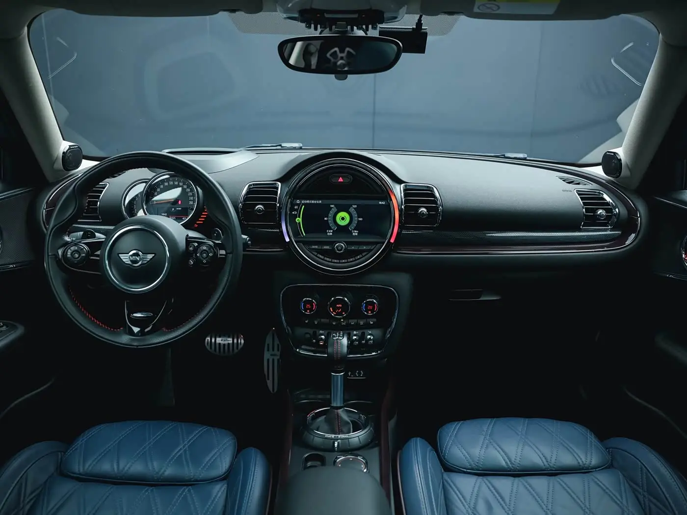 MINI CLUBMAN 2017 — Photo 17/20