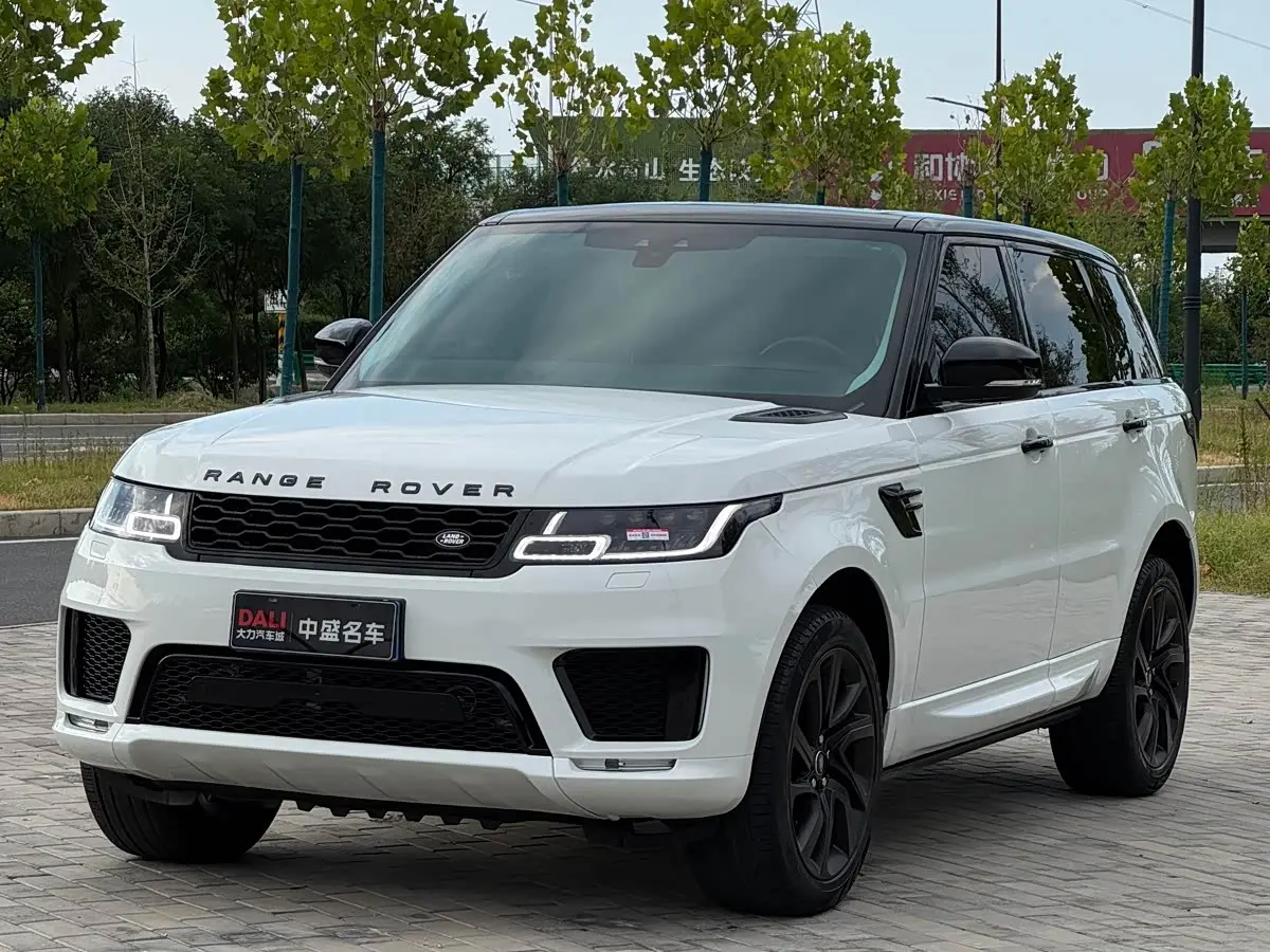 Land Rover Range Rover Sport 2017 — Photo 1/17