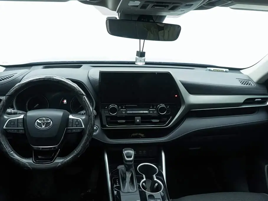 Toyota Highlander 2024 — Photo 10/20