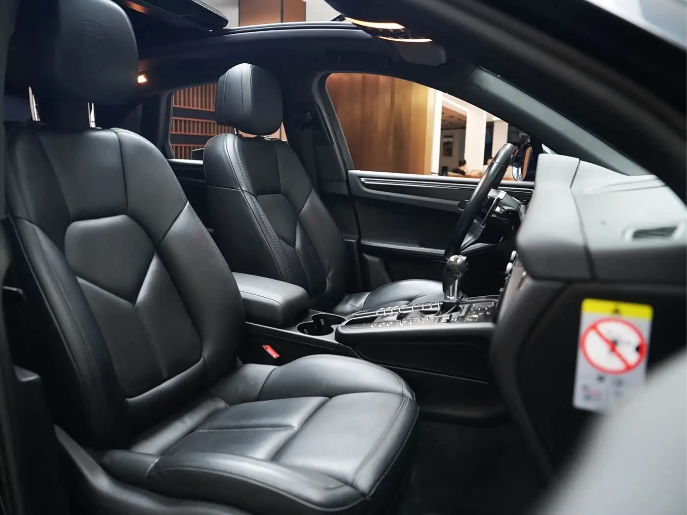 Porsche Macan 2020 — Şəkil 13/14