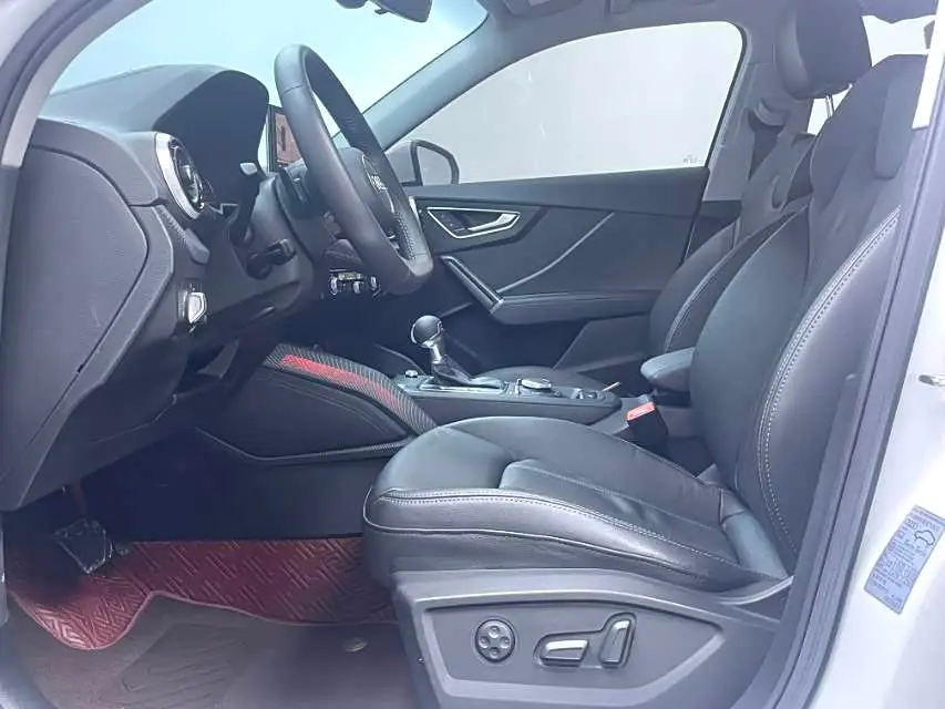 Audi Q2L 2022 — ფოტო 7/15