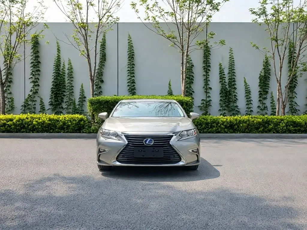 Lexus ES 2017 — Фото 2/18