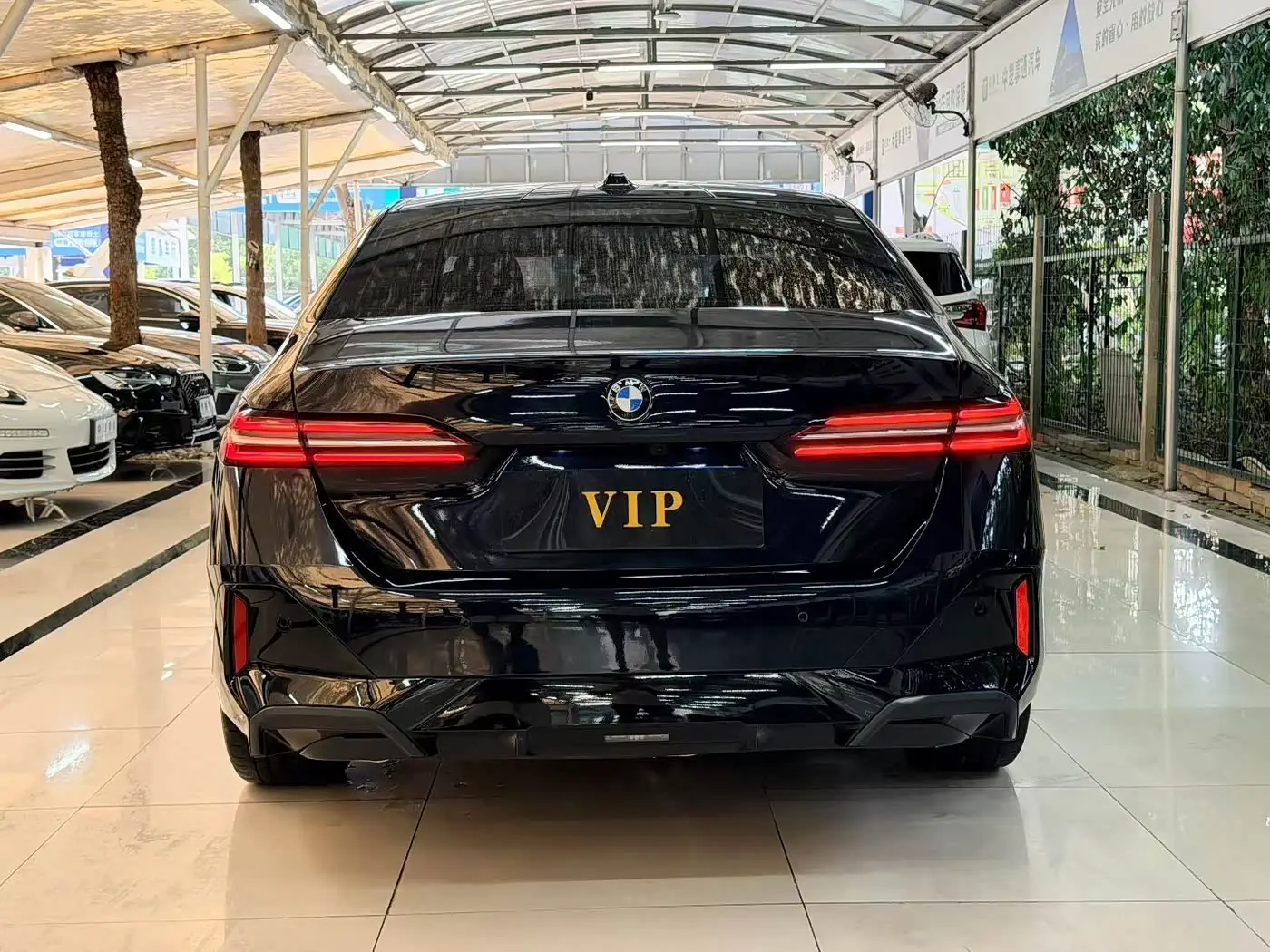 BMW 5 Series 2024 — Şəkil 14/18