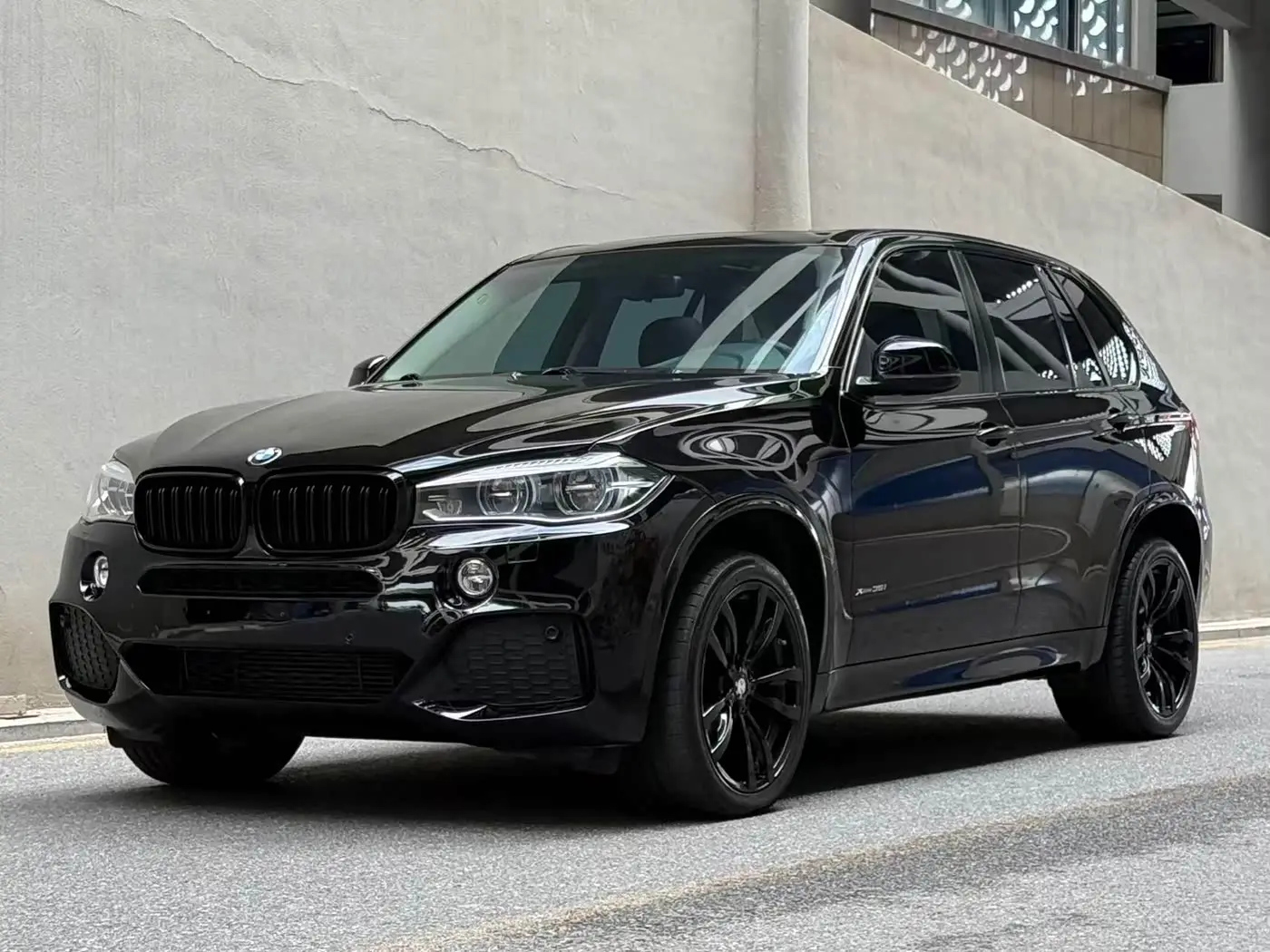 BMW X5 2018 — Photo 1/9