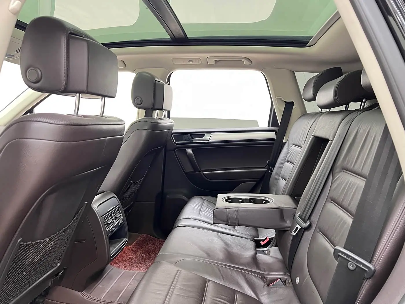 Volkswagen Touareg 2017 — Photo 15/20