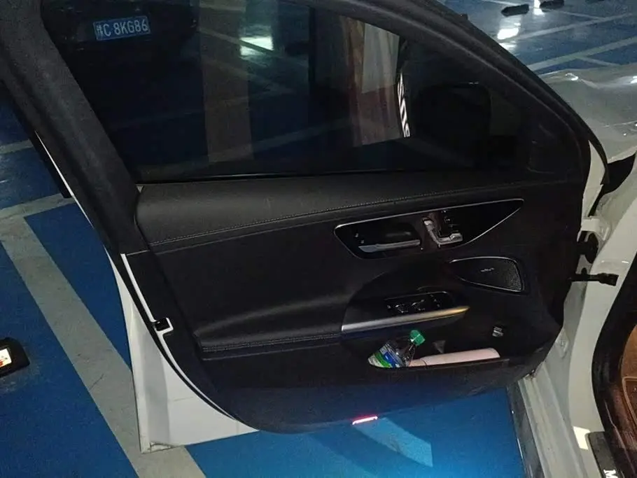 Mercedes-Benz C-Class 2025 — Şəkil 7/16