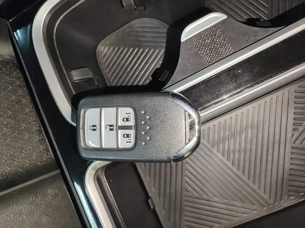 Honda Elysion 2018 — Photo 9/20