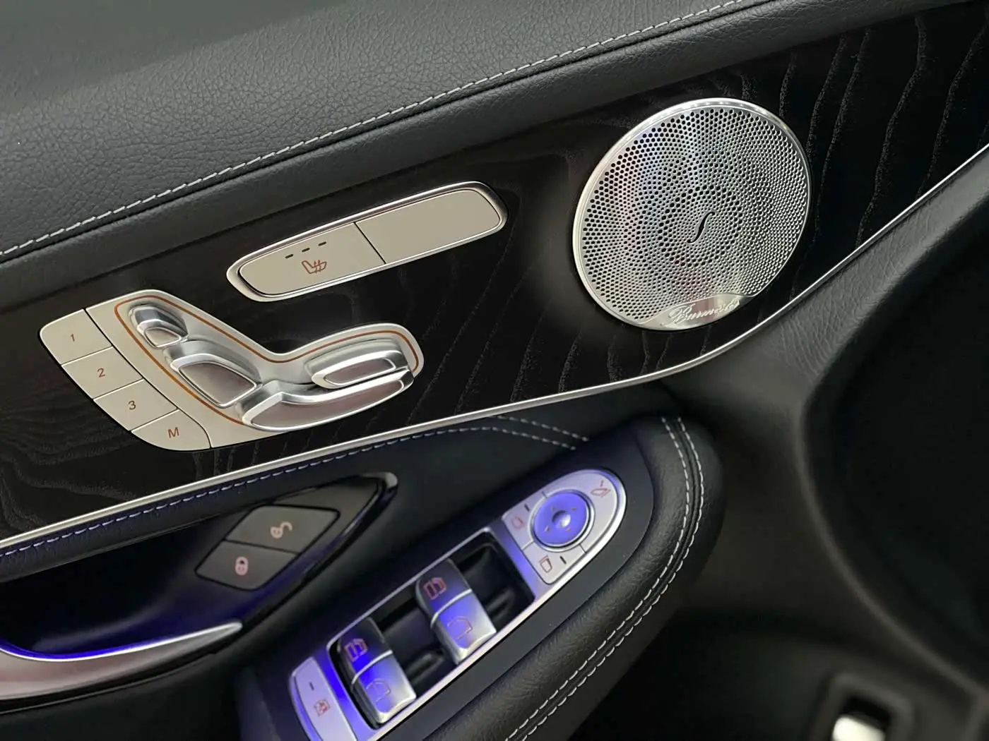 Mercedes-Benz GLC Coupe 2021 — Photo 13/20