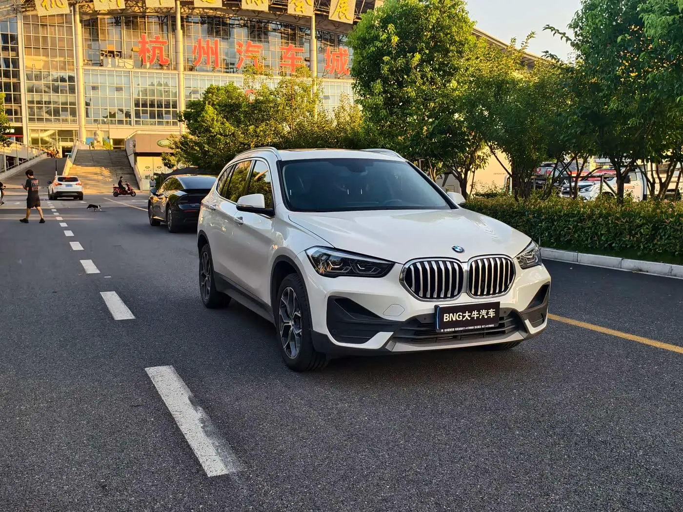 BMW X1 2023 — Фото 3/15