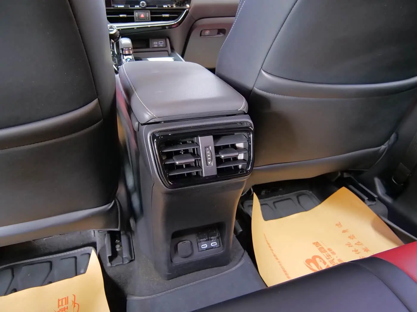 Lexus NX 2023 — Photo 13/18