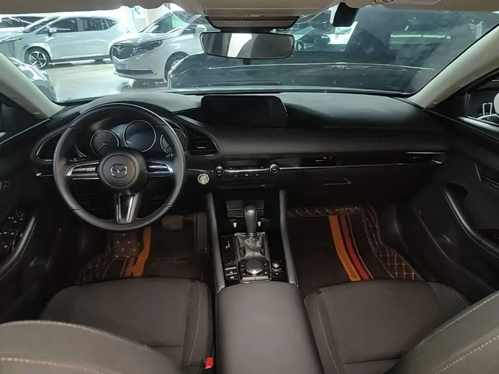 Mazda Mazda3 Axela 2025 — Photo 10/20
