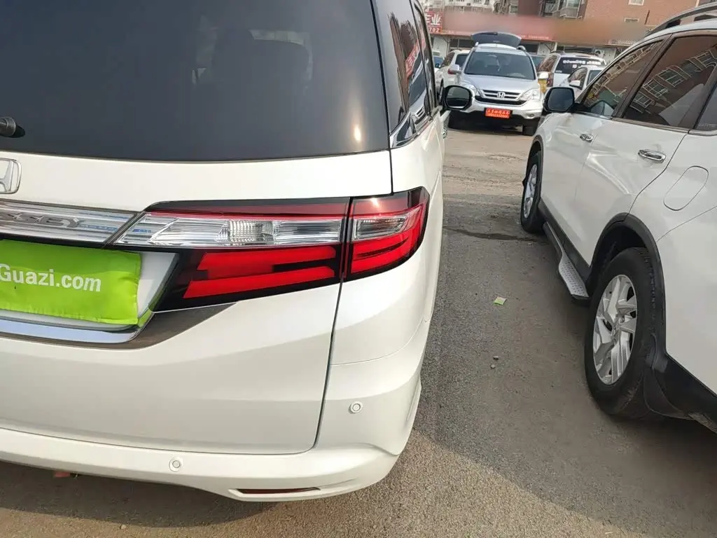 Honda Odyssey 2018 — Şəkil 8/20